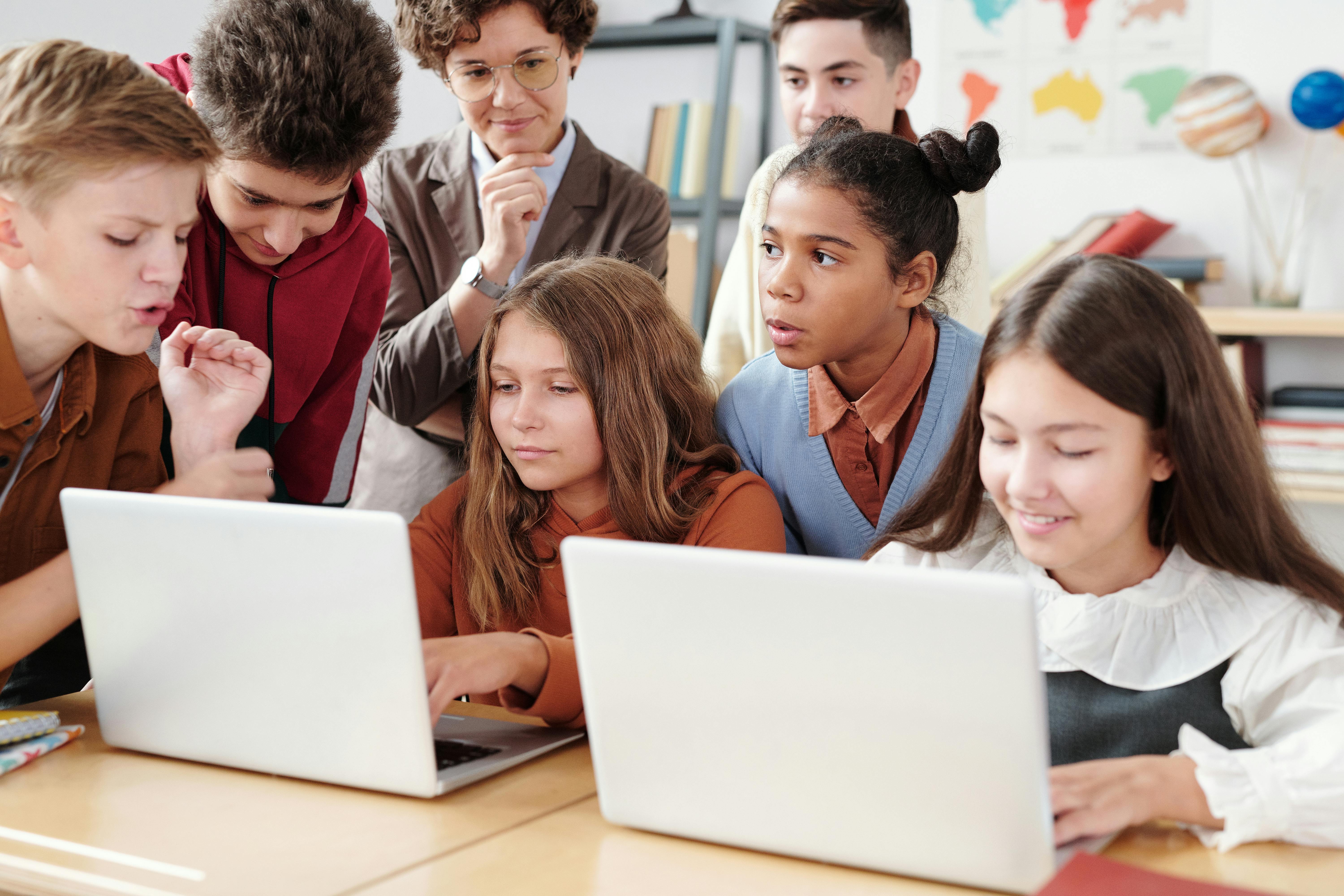 British, American, IB, or Montessori? A Quick Curriculum Comparison for Expat Parents